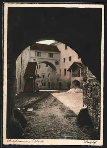 AK Burghausen a. d. Salzach, Ansicht des Burghofes