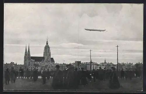 AK München, Zeppelin-Luftschiff über der Stadt 1909