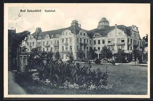 AK Bad Salzschlirf, Hotel Badehof mit kleiner Parkanlage