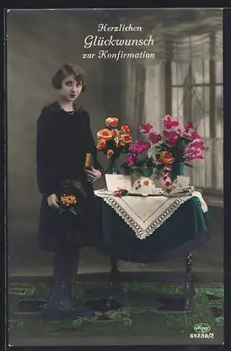 Foto-AK Amag Nr.64238 /2: Junges Mädchen am Tisch mit Geschenken zur Konfirmation