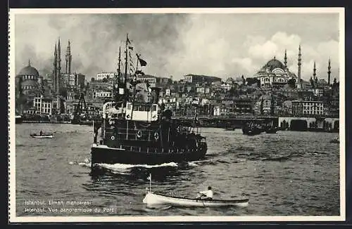 AK Istanbul, Stadtpanorama vom Hafen aus gesehen, Ausflugsdampfer