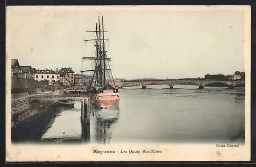 AK Bayonne, Segler im Hafen gegen Brücke