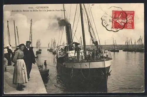 AK Quiberon, Arrivée du Bateau de Belle-Ile à la Jetée de Port Maria