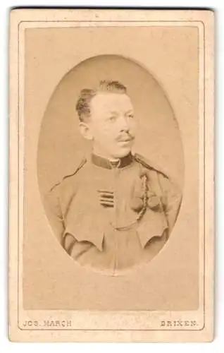 Fotografie Jos. March, Brixen, Stadelgasse 334, K. u. k. Soldat in Uniform mit Schützenschnur