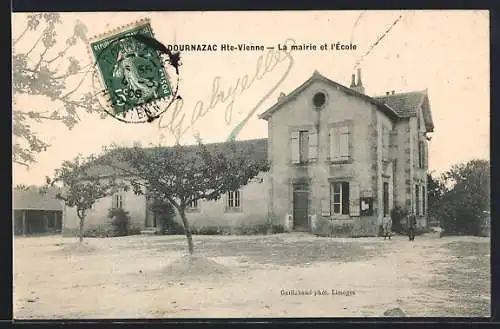 AK Dournazac, La mairie et l`École