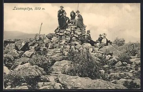 AK Neuschönau, Wanderer auf der Lusenspitze