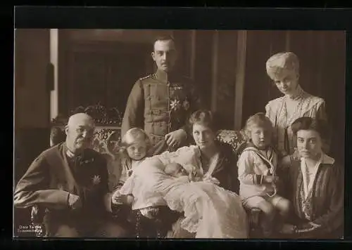 AK Familienportrait um Ernst August von Braunschweig und Cumberland