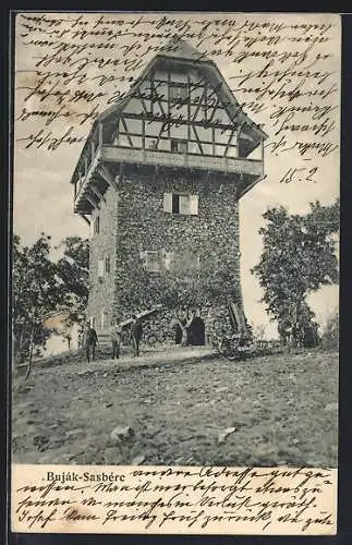 AK Buják-Sasbérc, Steinturm mit Einwohnern