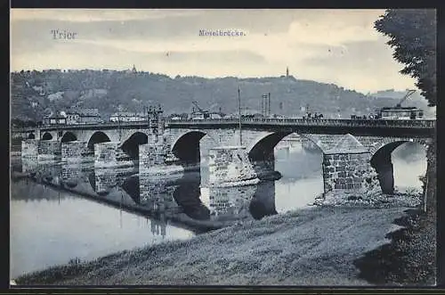 AK Trier, Moselbrücke mit Strassenbahnen