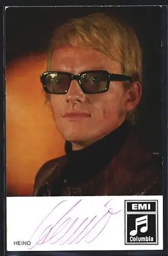 AK Musiker Heino mit seiner getönten Brille, mit Autograph