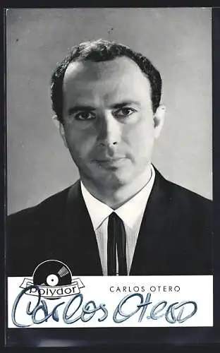 AK Sänger Carlos Otero ernst blickend