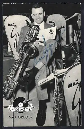 AK Musiker Max Greger mit seinem Barriton-Saxophon, mit Autograph