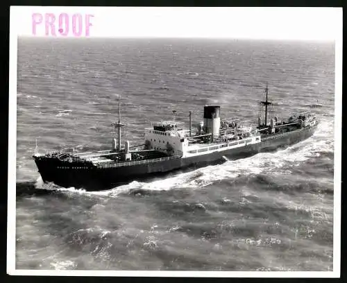 Fotografie Frachtschiff Baron Berwick bei leicht rauer See