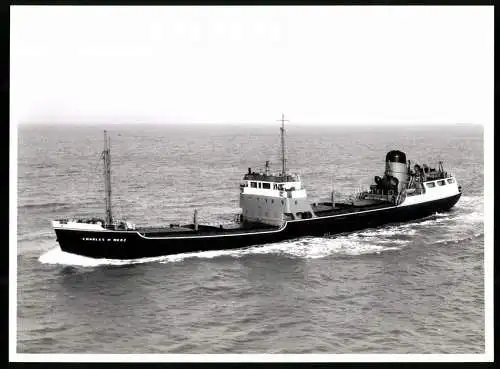 Fotografie Frachtschiff Charles H Merz in Fahrt