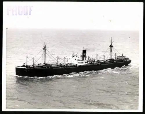 Fotografie Frachtschiff Sula bei aufziehendem Nebel