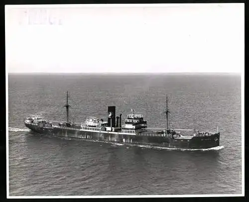 Fotografie Frachtschiff Begonia auf See