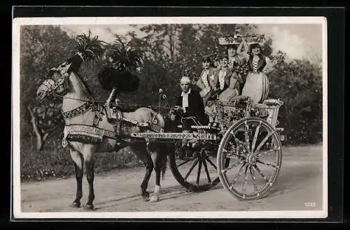 AK Palermo, Festwagen, Sizilianer in Tracht