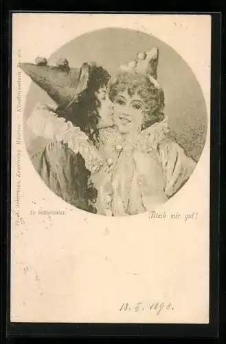 AK Zwei Damen im Harlekin-Kostüm, eine küsst der anderen auf die Wange