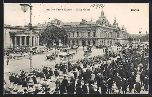 AK Berlin, Neue Wache, Aufzug der Wache