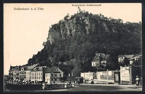 AK Tetschen-Bodenbach / Decin, Bergschloss Schäferwand, Strassenpartie im Ort