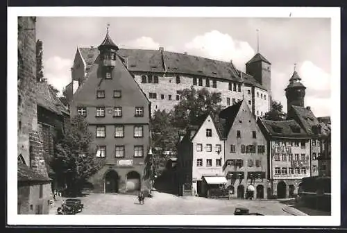 AK Nürnberg, Burg mit Geschäften vom Albrecht-Dürer-Haus gesehen