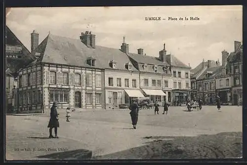 AK L`Aigle, Place de la Halle