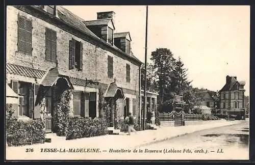 AK Tesse-la-Madeleine, Hostellerie de la Roseraie