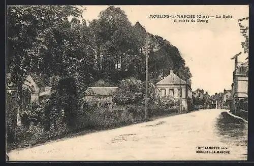 AK Moulins-la-Marche, La Butte et entrée du Bourg