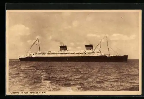 AK Passagierschiff Liberté im Flaggenschmuck, French Line