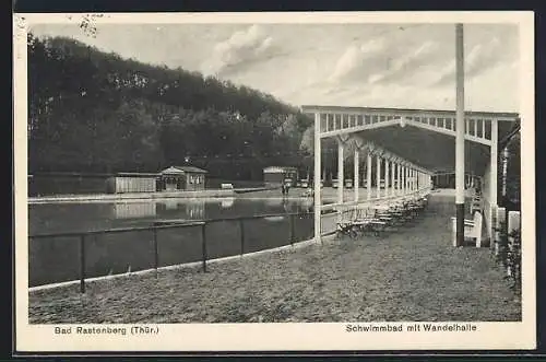 AK Bad Rastenberg / Thür., Partie aus dem Schwimmbad mit Wandelhalle