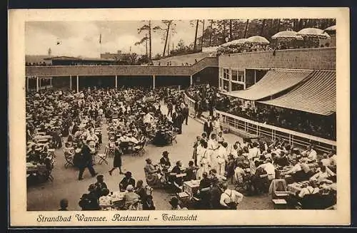 AK Berlin-Wannsee, Restaurant Strandbad Wannsee, Teilansicht der Veranda im Sommer