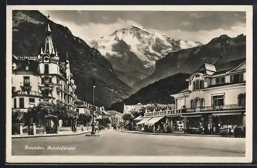 AK Interlaken, Bahnhofstrasse mit Hotel Bernerhof