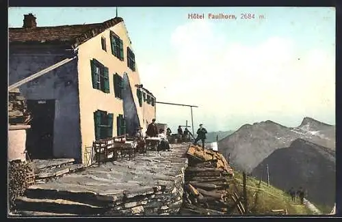 AK Faulhorn, Leute auf der Terrasse vor dem Hotel