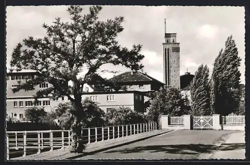 AK Pforzheim /Schwarzwald, Blick auf die Herz-Jesu-Kirche