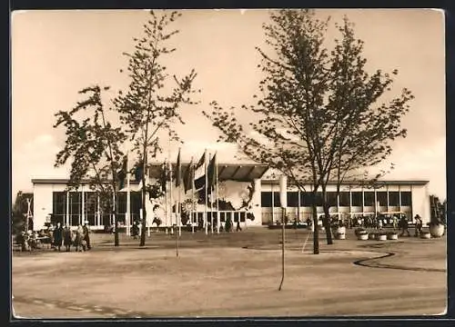 AK Erfurt, 1. Internationale Gartenbauausstellung der sozialistischen Staaten, Ausstellungshalle