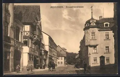 AK Meiningen, Passanten in der Ernestinerstrasse