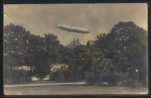 AK Flensburg, Zeppelin über der Stadt