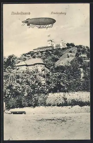 AK Niederlössnitz, Zeppelin über der Friedensburg