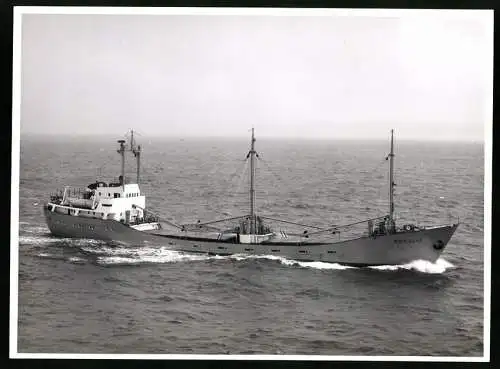 Fotografie Frachtschiff Rotesand auf See