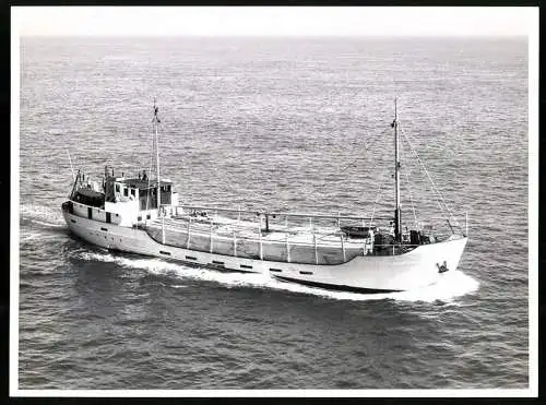 Fotografie Frachtschiff Speranza voll beladen mit Holz