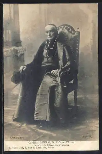 AK Autun, Cardinal Perraud en habit ecclésiastique dans un fauteuil