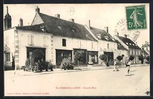 AK St-Germain-du-Bois, Grande-Rue avec commerces et passants