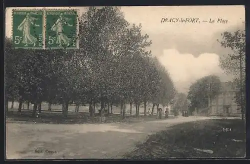 AK Dracy-le-Fort, La Place