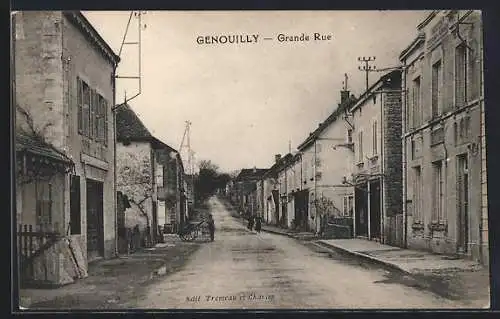 AK Genouilly, Grande Rue avec bâtiments traditionnels et charrette