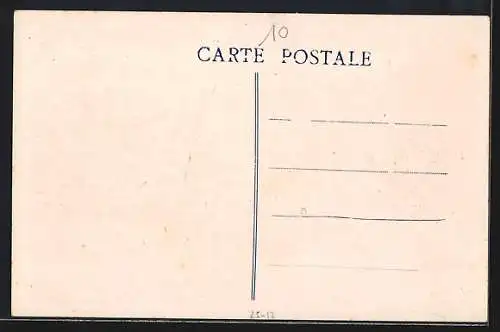 AK Génelard, Grande Rue avec bâtiments et calèche