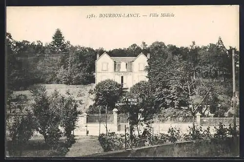 AK Bourbon-Lancy, Villa Médicis au milieu de la verdure