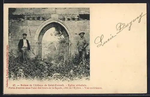 AK Saint-Evroult, Ruines de l`abbaye, porte d`entrée sous une tour de la facade, vue extérieure