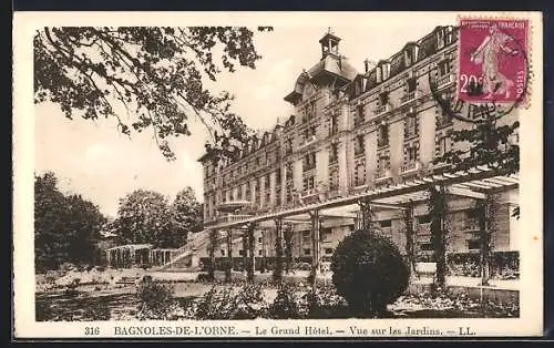 AK Bagnoles-de-l`Orne, Le Grand Hôtel, Vue sur les Jardins