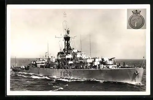 AK Kriegsschiff HMS Loch Killisport auf hoher See