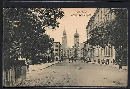 AK Rosenheim / Bayern, Passanten in der Heilig Geist-Strasse